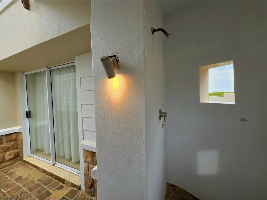 5 Bedroom Property for Sale in Oyster Bay Eastern Cape